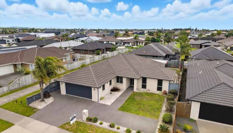 82 Golden Sands Drive, Papamoa