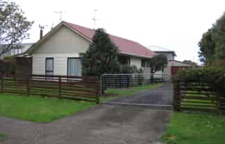 28 Koutunui, Athenree