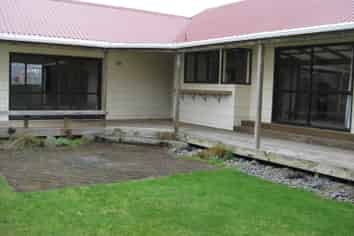 28 Koutunui, Athenree