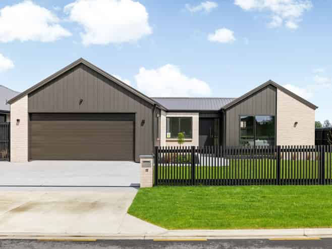 15 Kenepuru Crescent, Cambridge
