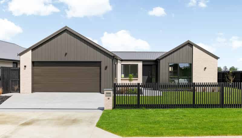 15 Kenepuru Crescent, Cambridge