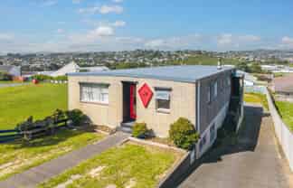 8 Tuki Street, Titahi Bay