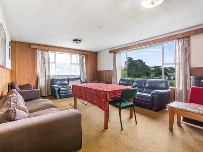 8 Tuki Street, Titahi Bay