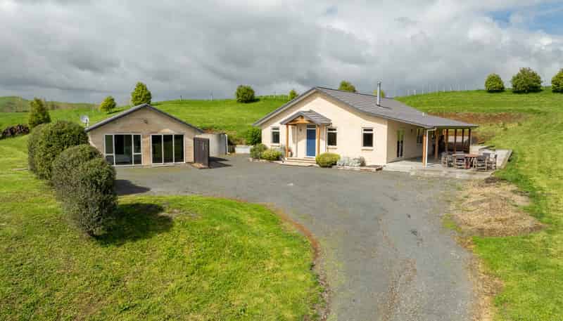 28 Wrights Road, Raglan