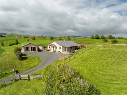 28 Wrights Road, Raglan