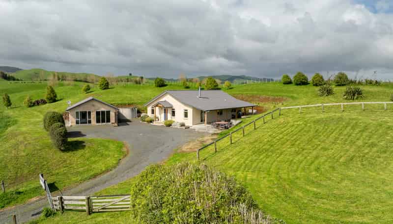 28 Wrights Road, Raglan