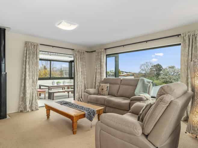 35 Taharepa Road, Hilltop