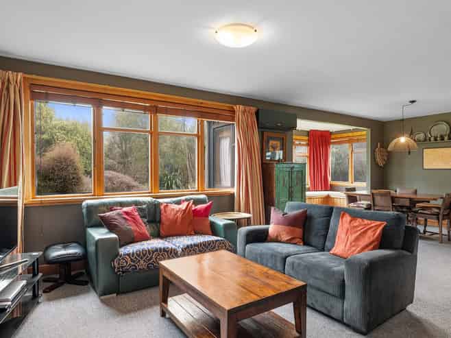 501 Courtenay Road, Charing Cross