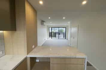 16B/8 Tory Street, Petone