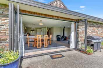27 Pohutukawa Drive, Levin