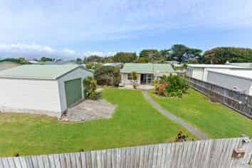 19 Karaka Street, Otaki Beach