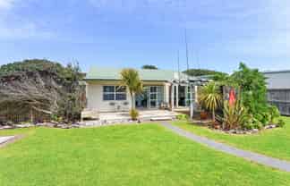 19 Karaka Street, Otaki Beach