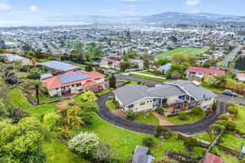 30 Russell Crescent, Western Heights