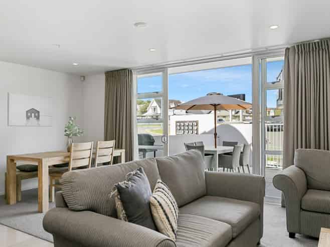 7/2 Lowell Place, Waipahihi