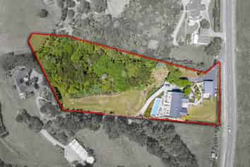 241 Sharp Road, Matakana