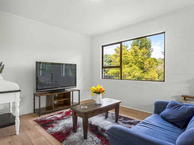 24A Glamorgan Drive, Torbay