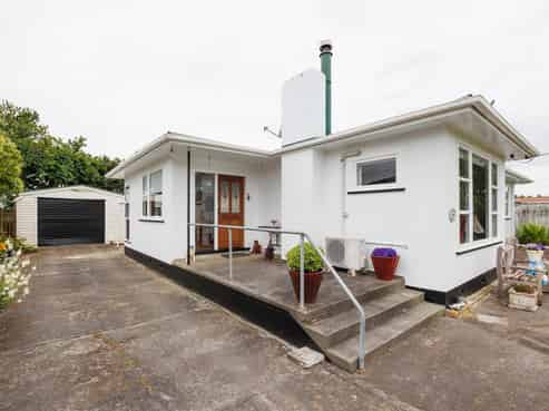  16 Wilson Street, Bulls