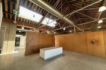 Standalone Gem in Remuera