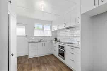 1/652 Fergusson Drive, Upper Hutt