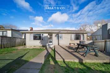 42 Williams Crescent, Otara