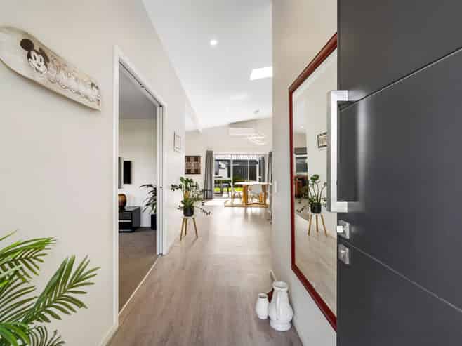42 Arbuckle Road, Frimley