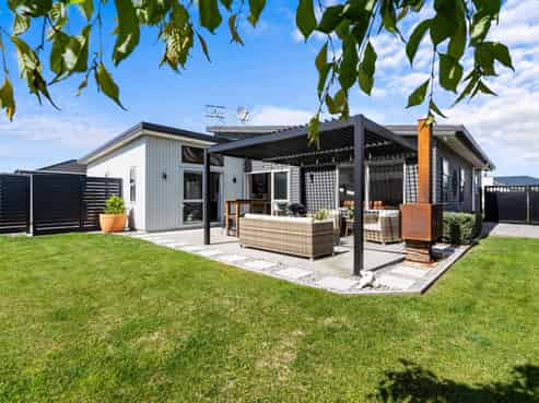 42 Arbuckle Road, Frimley