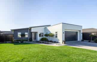 42 Arbuckle Road, Frimley