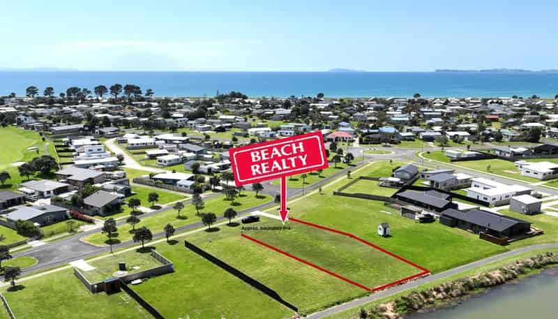  334 Harbour Drive East, Matarangi