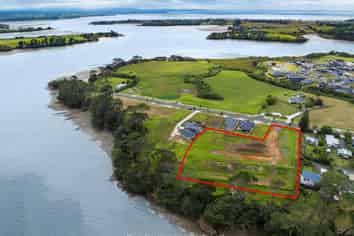 24E McLarin Road, Glenbrook