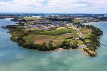 24E McLarin Road, Glenbrook