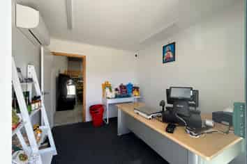 Near New Warehouse Unit