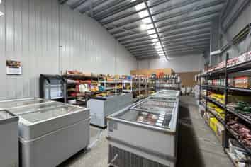 Near New Warehouse Unit