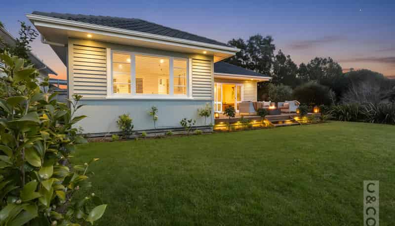 29 Cambridge Road, Riverhead