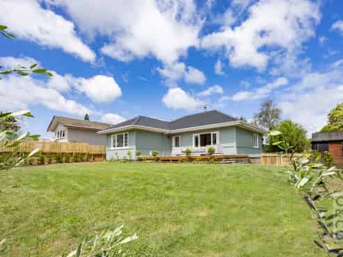 29 Cambridge Road, Riverhead