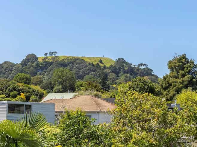 Auckland - Address withheld