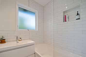 2/15 Lynette Place, Mangere