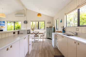 472A Sea View Road, Onetangi