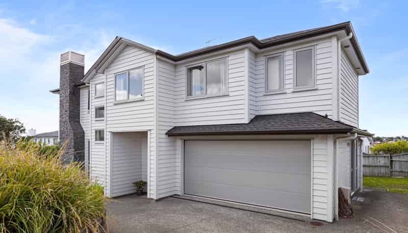 20 Bearing Parade, Long Bay
