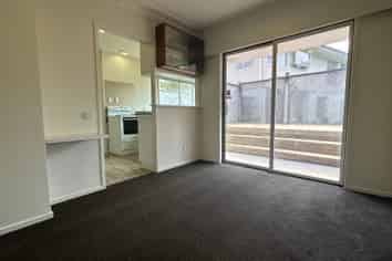 1/1 Suzetta Place, Farm Cove