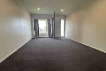 1/1 Suzetta Place, Farm Cove