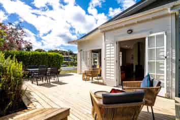 33 Matauwhi Road, Russell