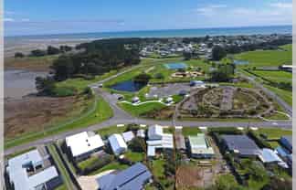 3 Nash Parade, FOXTON BEACH