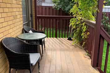 2/116 Bucklands Beach Road, Bucklands Beach