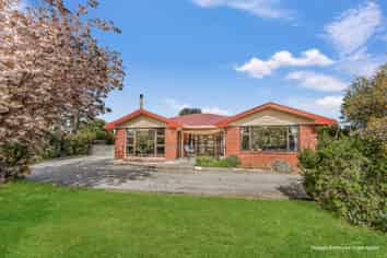 66 Acacia Drive, Levels
