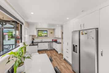 66 Acacia Drive, Levels