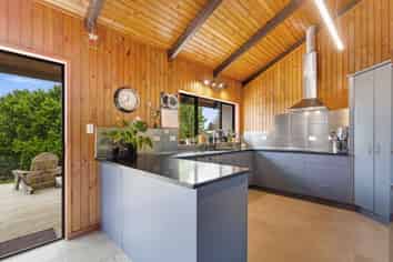 158 McLeod Road South Head, Helensville