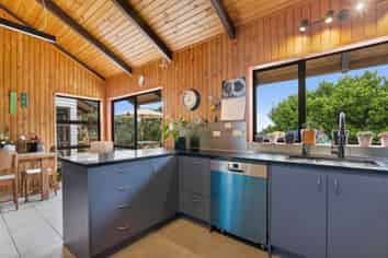 158 McLeod Road South Head, Helensville