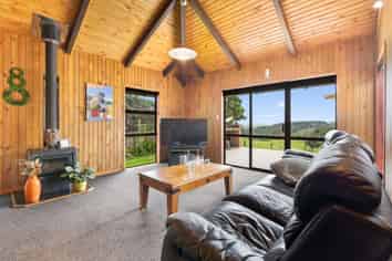 158 McLeod Road South Head, Helensville
