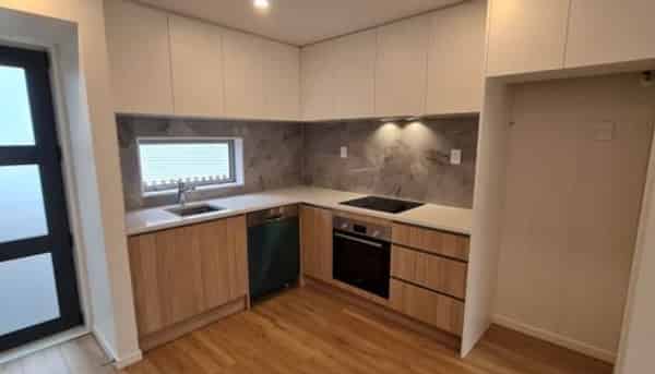 1B Sirius Place, Botany Downs