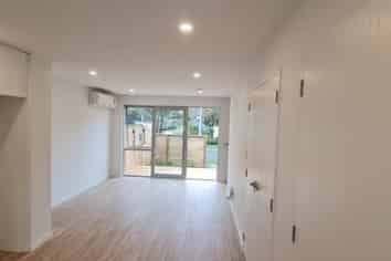 1B Sirius Place, Botany Downs